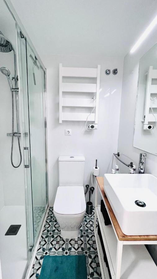 Centrico Piso Alameda. Levante Beach. Free Parking Apartment